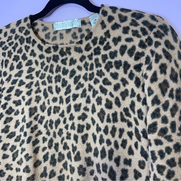 Valerie Stevens 100% Merino Wool Sweater Leopard Print Crew 3/4 Sleeve Medium - Picture 2 of 10